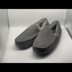 UGG Ascot Slippers